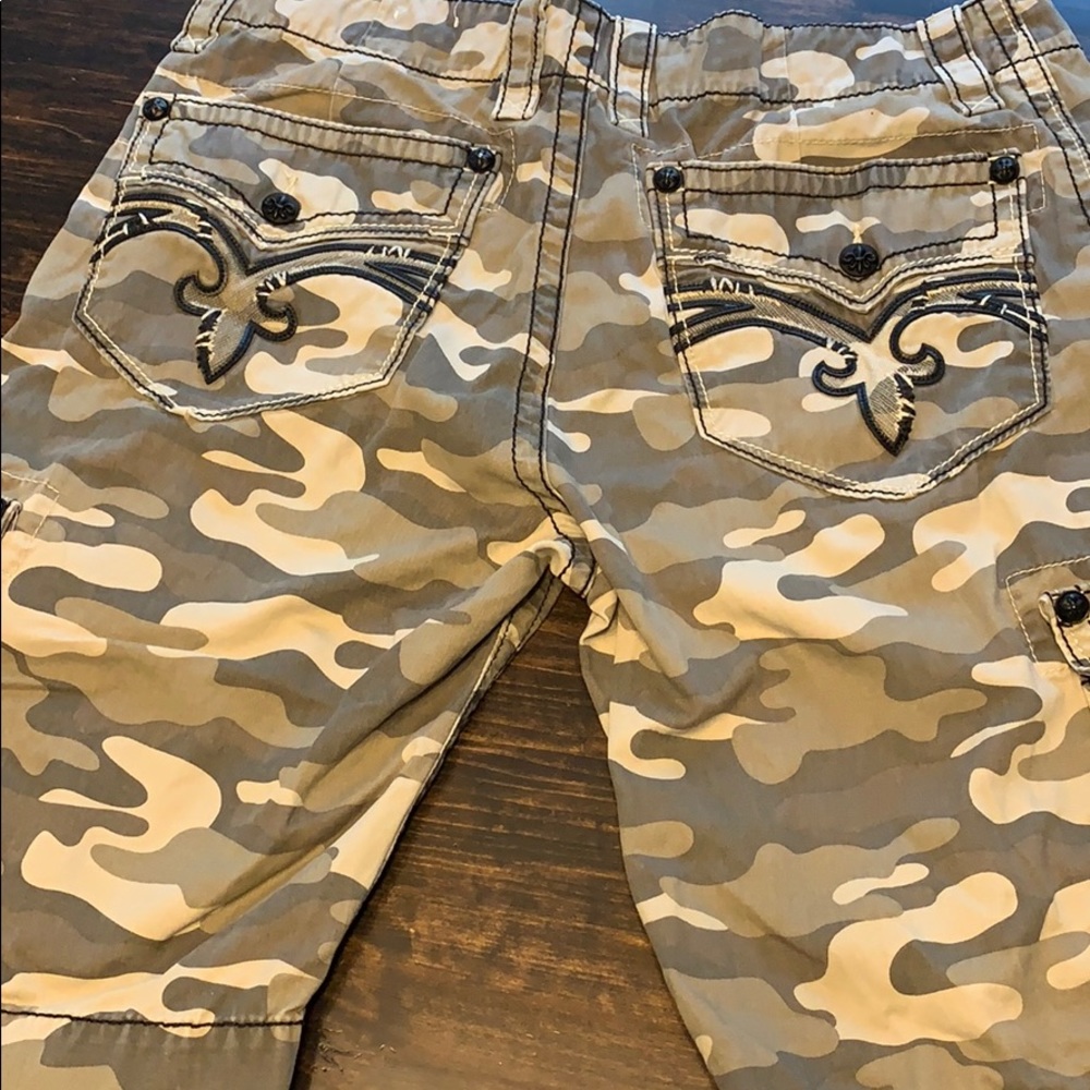 Men’s camouflage Rock Revival shorts
